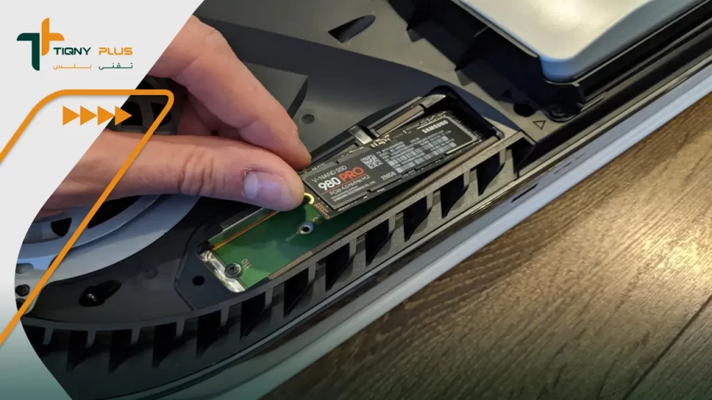 طريقة إزالة SSD لأجهزة PS5